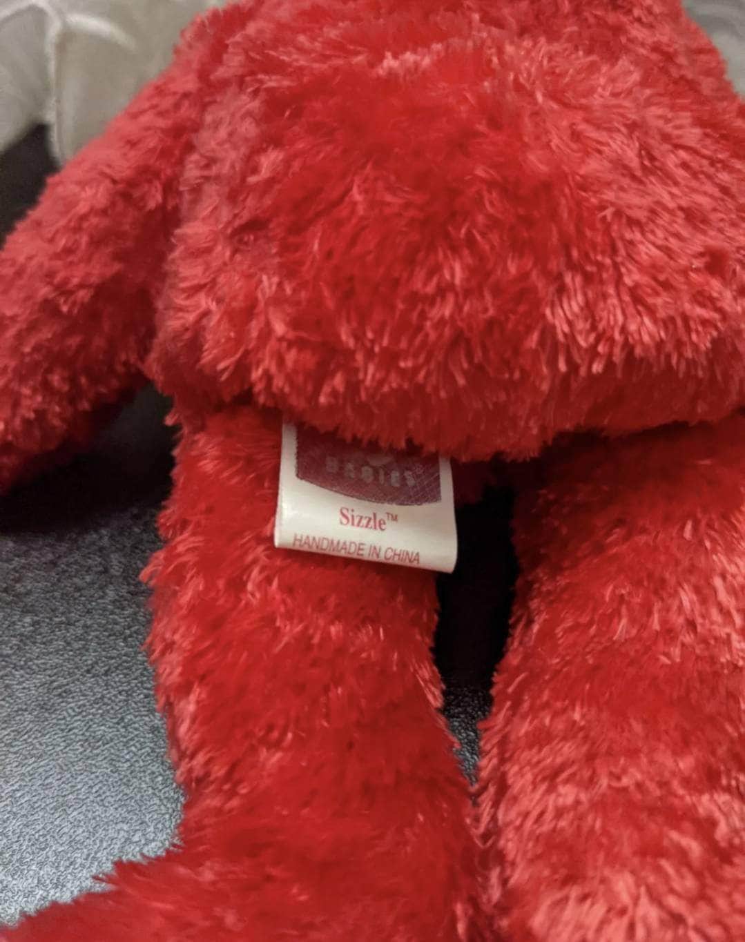 Ty Beanie Baby - Sizzle The Red Fuzzy Bear (8.5 in) - Vintage Beanies Canada