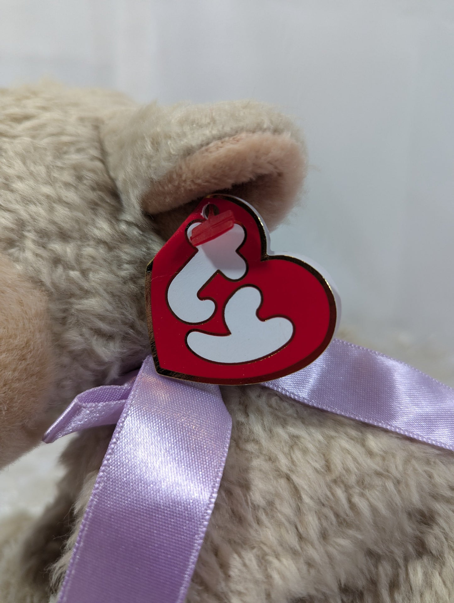 Ty Classic Collection - Lovie The Lamb (9 in) - Vintage Beanies Canada