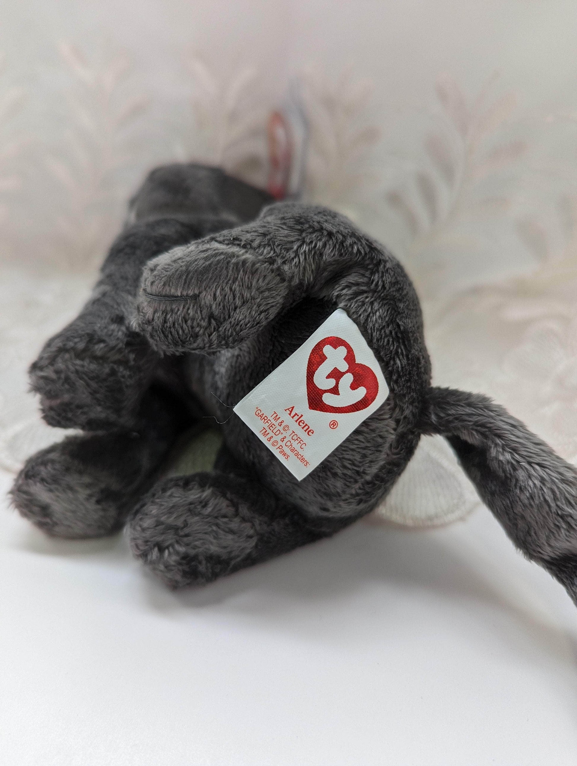 Ty Beanie Baby - Arlene the gray cat from Garfield (6in) - Vintage Beanies Canada