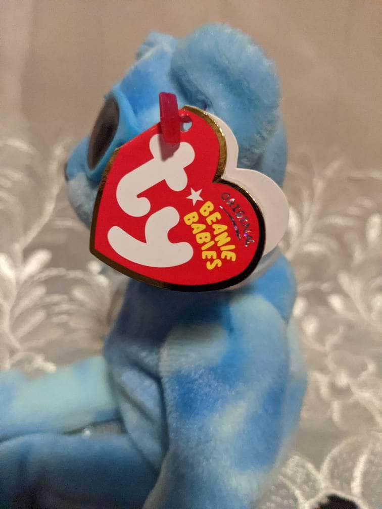 Ty Beanie Baby - Berry Ice The Blue Ice Bear (8.5 in) - Vintage Beanies Canada