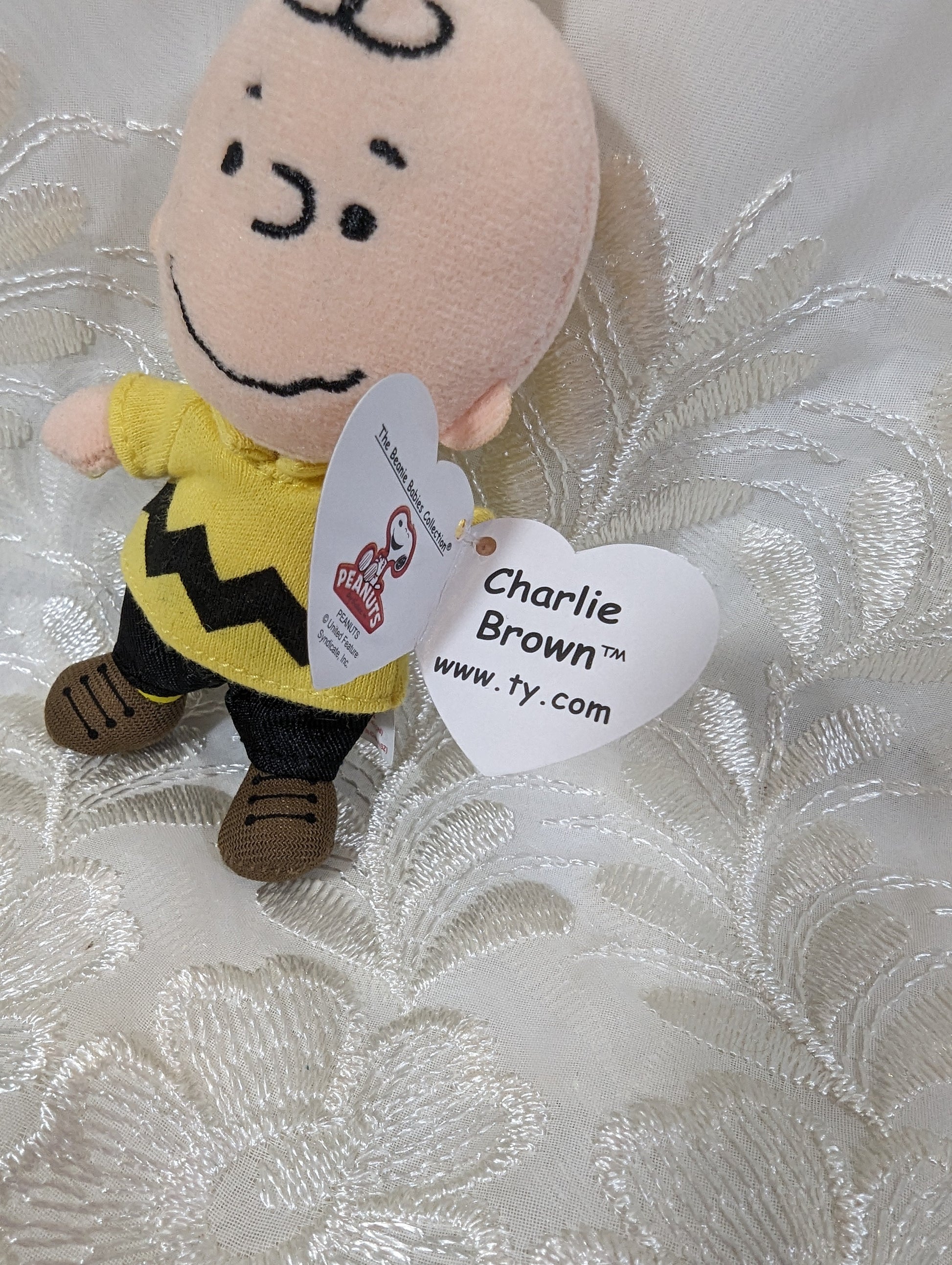 Ty Beanie Baby Clip - Charlie Brown from the Peanuts (4.5in) - Vintage Beanies Canada