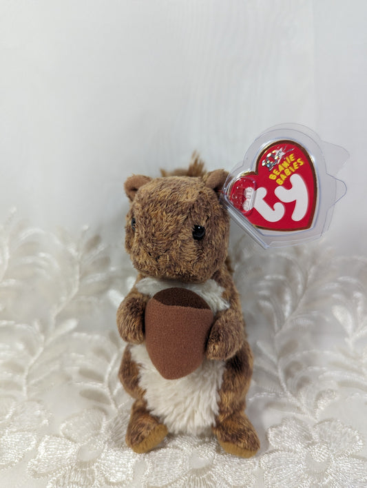 Ty Beanie Baby - Nutty The Squirrel Holding Nut (5in) Creased Tag - Vintage Beanies Canada