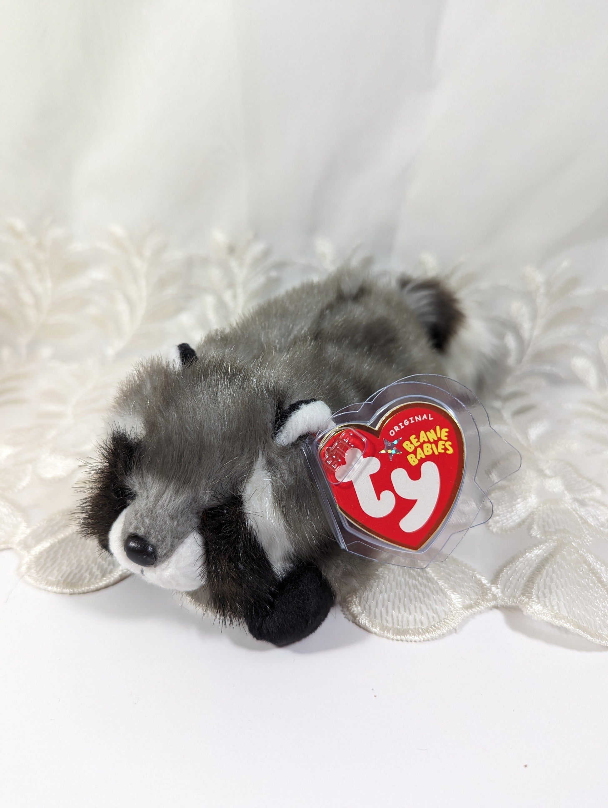 Ty Beanie Baby - Snoops The Raccoon (7in) - Vintage Beanies Canada