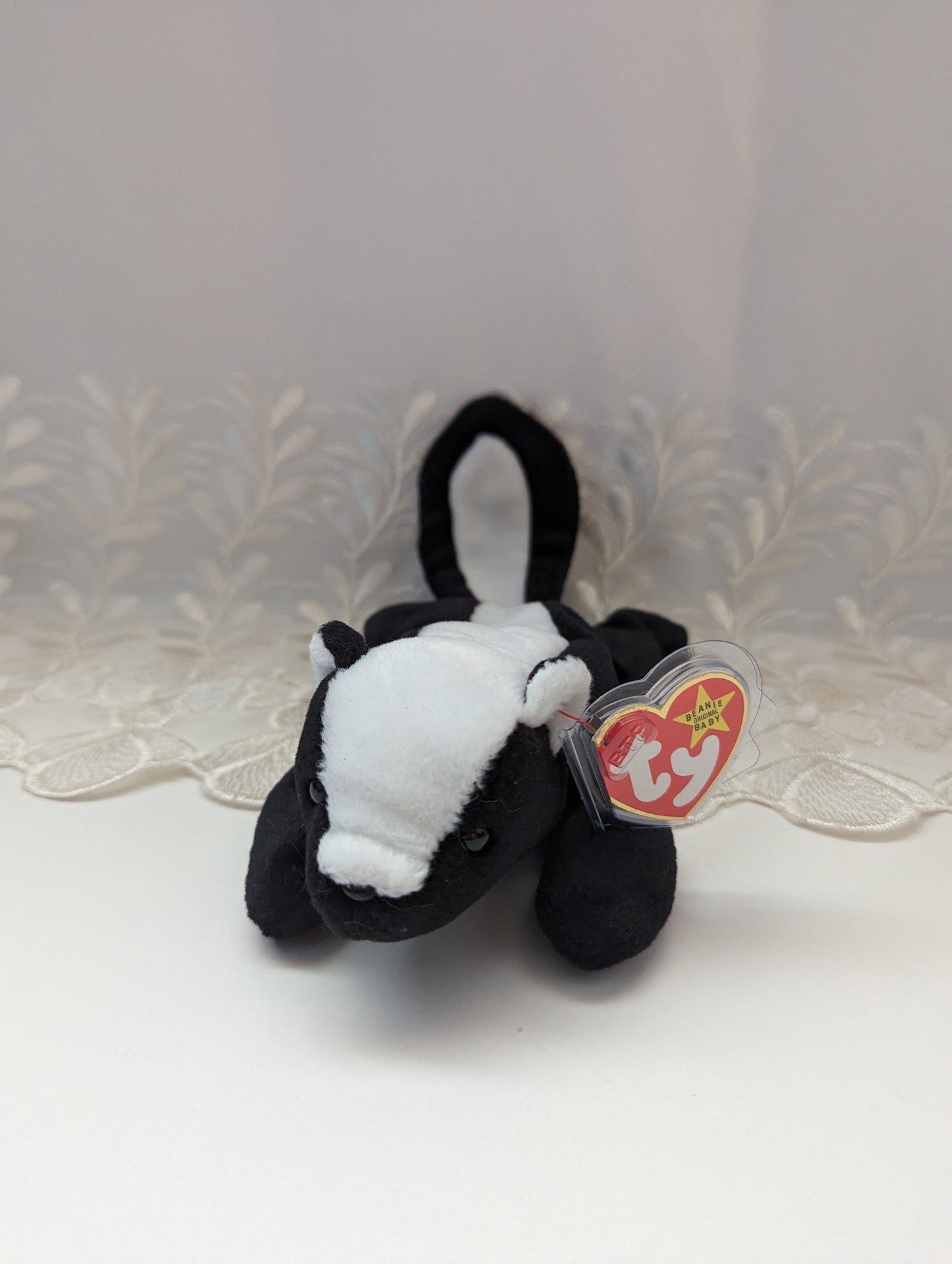 Ty Beanie Baby - Stinky The Skunk (8.5in) - Vintage Beanies Canada