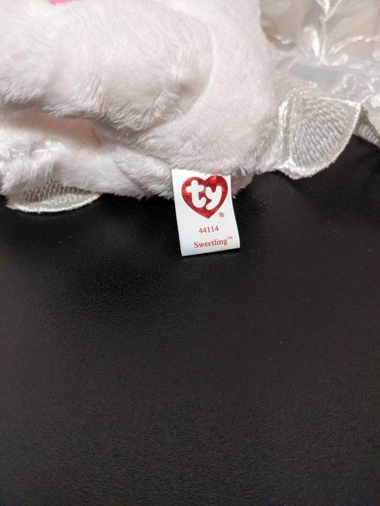 Ty Beanie Baby - Sweetling The Bear With I Love You heart (6in) - Vintage Beanies Canada