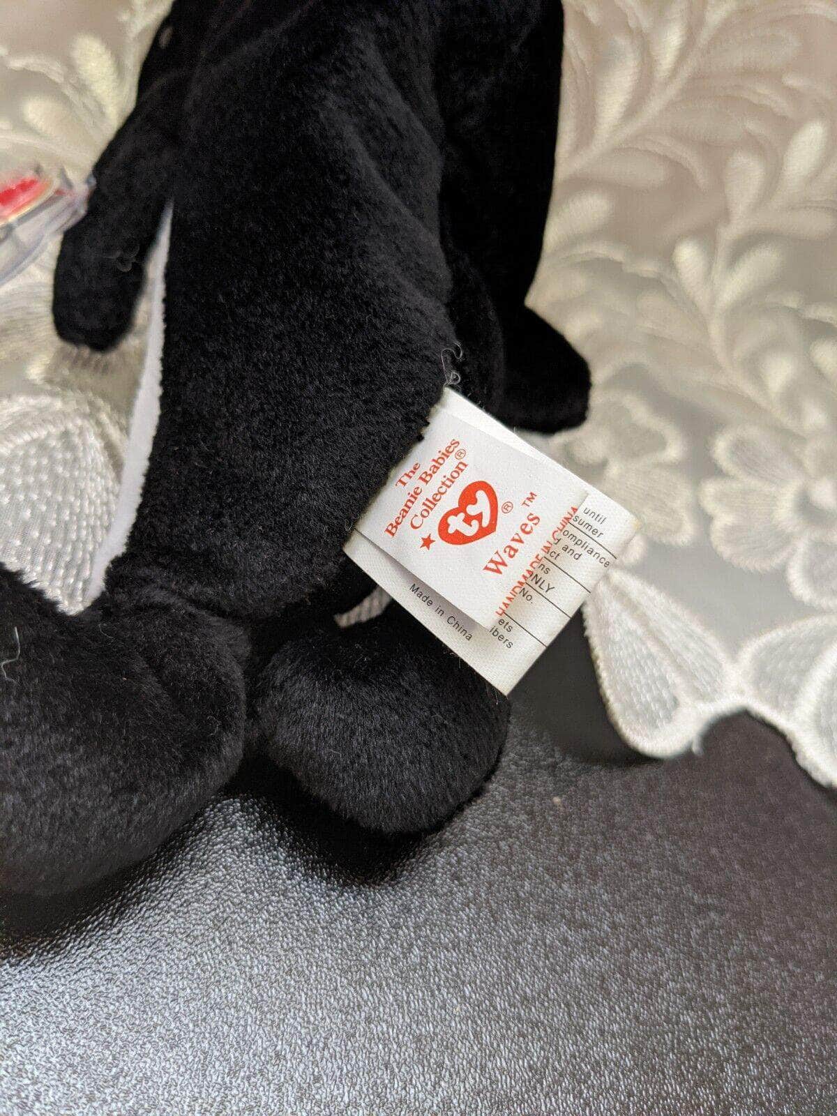 Ty Beanie Baby - Waves the Orca Whale (7in) - Vintage Beanies Canada