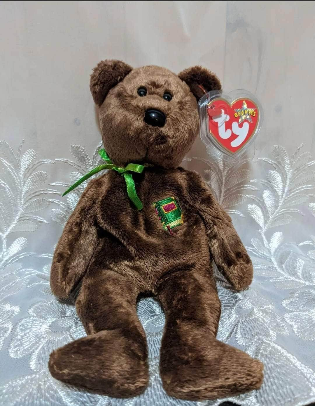 Ty Beanie Baby - William (Closed Book) Brown Bear European exclusive (8.5in) - Vintage Beanies Canada