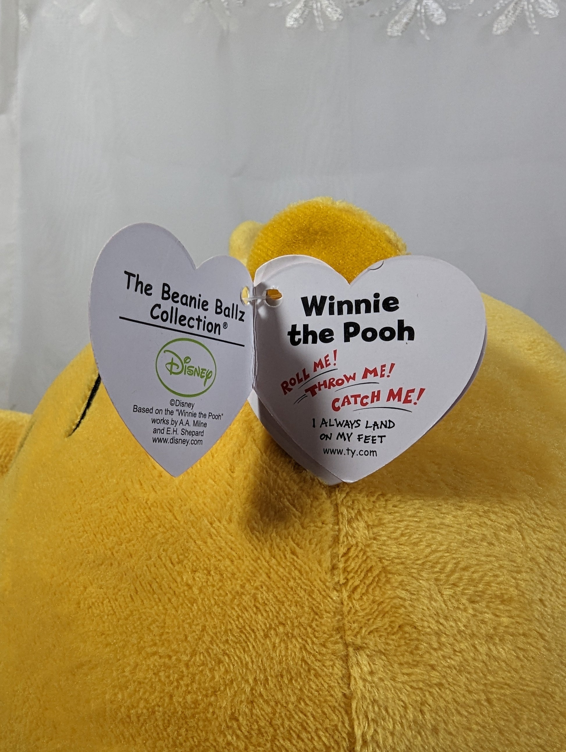 Ty Beanie Ballz - Winnie the Pooh the Bear (8 in) Creased tag - Vintage Beanies Canada