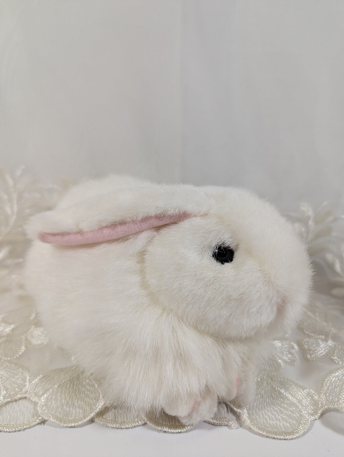 Ty Classic Collection - Nibbles The White Bunny Rabbit (8in) - Vintage Beanies Canada