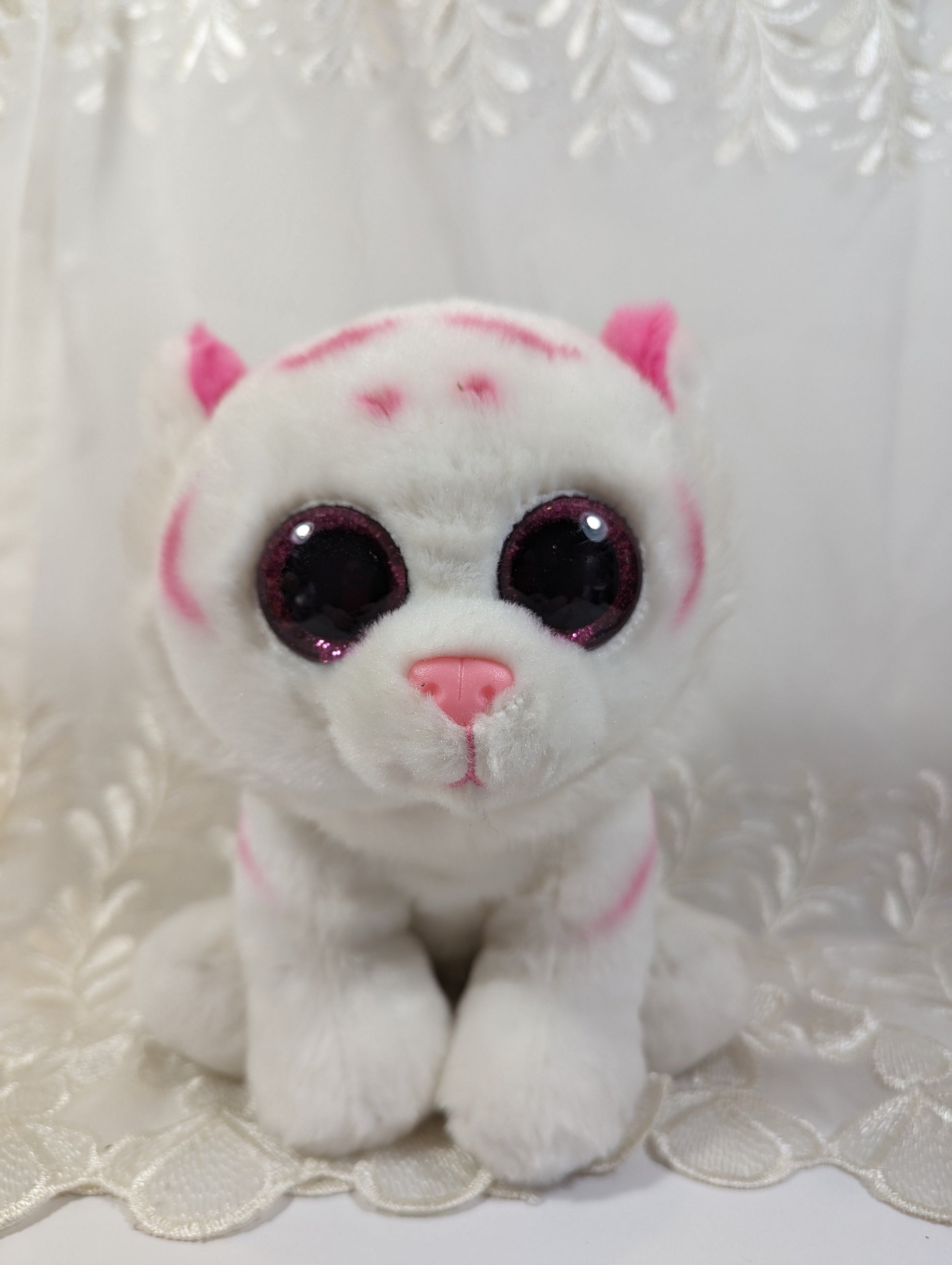 Ty Classic - Tabor the White Tiger (9.5in) no tag - Vintage Beanies Canada